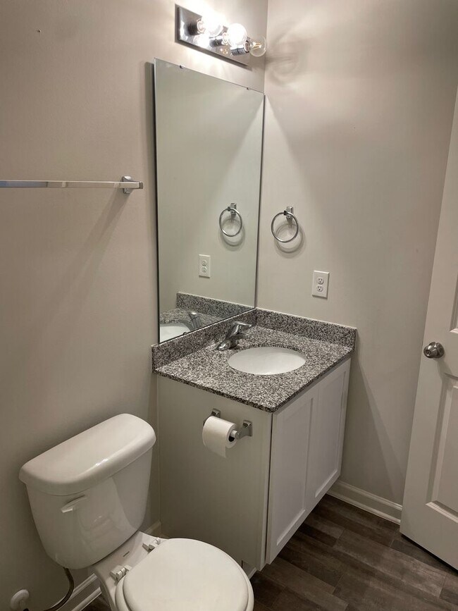 Building Photo - Beautiful 4 bed 3 bath home!