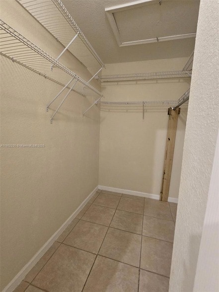 Building Photo - 2610 SE 14th Ave