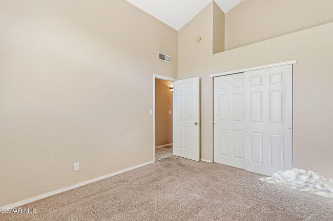 Building Photo - 11781 Jennifer Dr