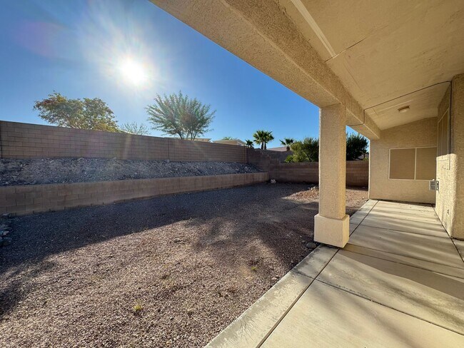 Building Photo - 3 Bed/2 Bath House with Boat Deep 3 Car Garage