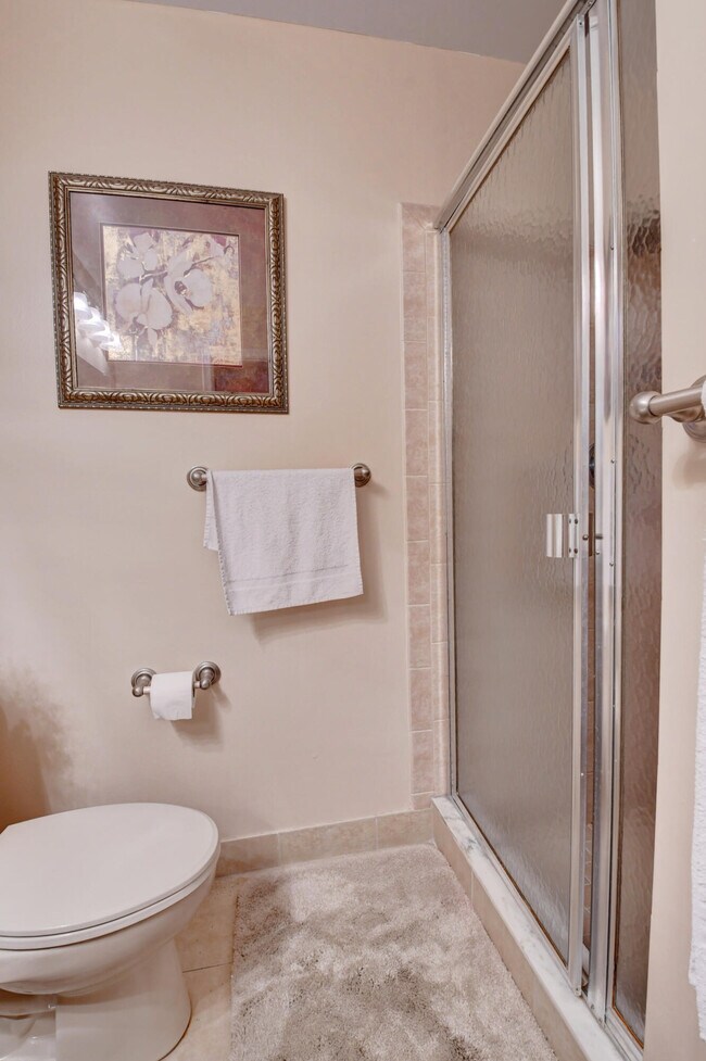 Building Photo - 14425 Amapola Way