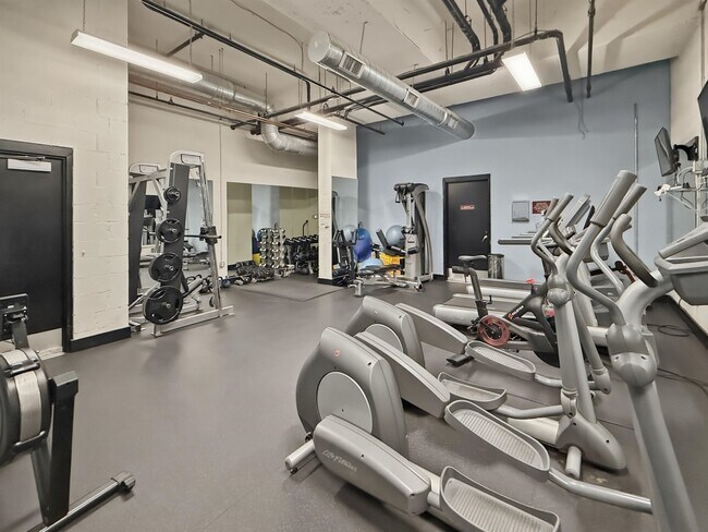 Building Photo - 159 2nd St