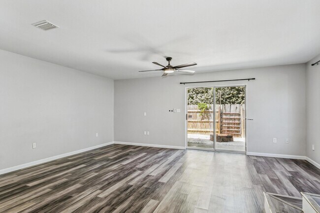 Building Photo - 6918 Sea Turtle Cir