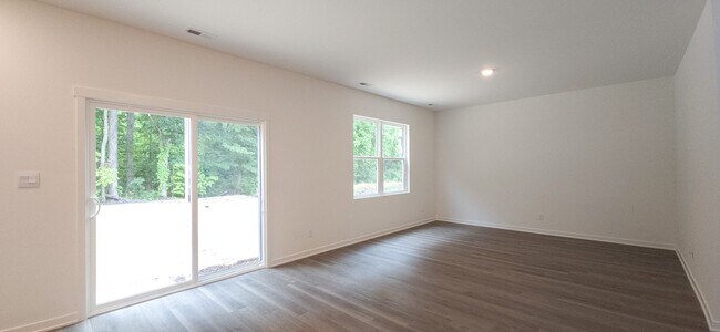 Building Photo - 4215 Viceroy St