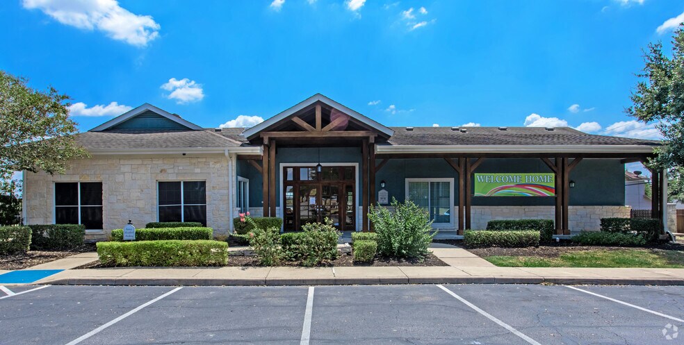 Crescent Village I Elgin, TX Apartment Finder