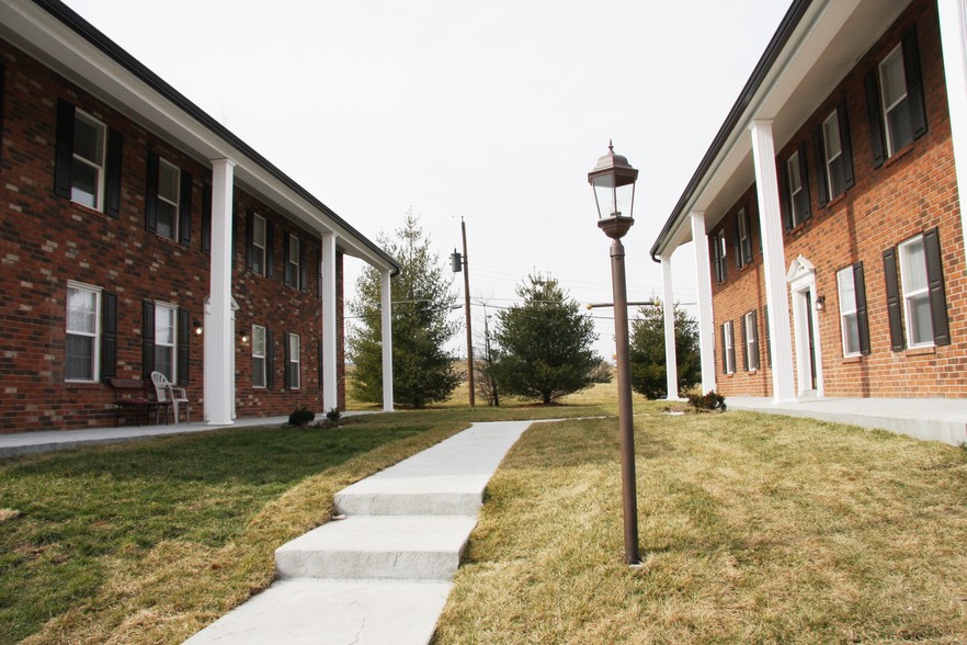 Exterior of buildings - Cedarbrook Apartments