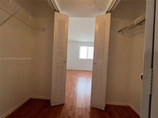 Building Photo - 2640 S University Dr