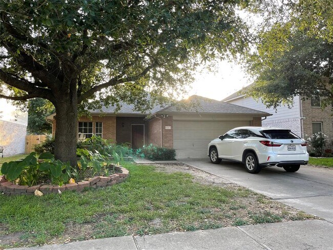 Primary Photo - 9311 Parkmore Dr