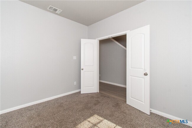 Building Photo - 3209 Shawlands Rd