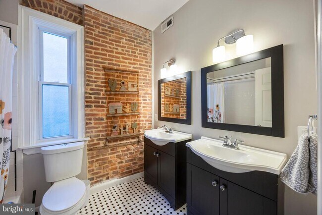 Building Photo - 314 E 22nd St