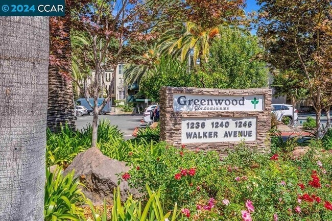 Primary Photo - 1246 Walker Ave