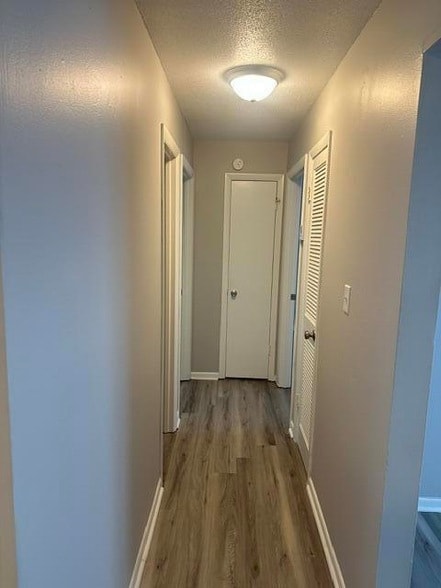 Building Photo - 2075 Clingan Dr NW