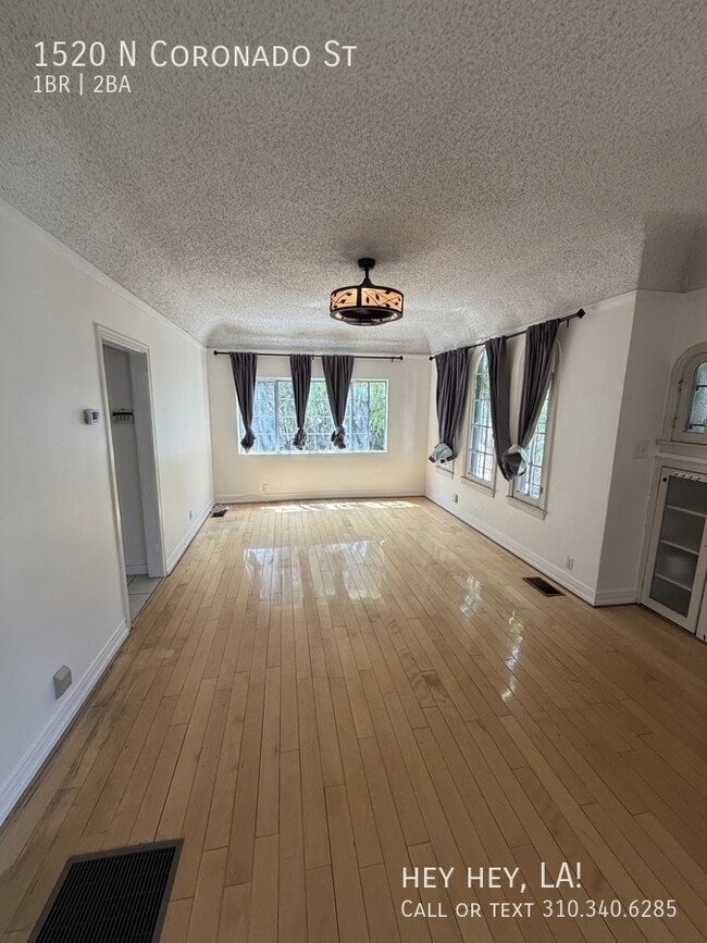 Building Photo - 1520 N Coronado St