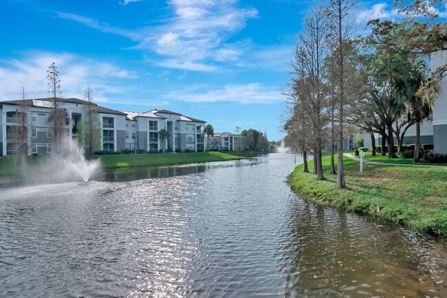 Building Photo - Remodeled and Upgraded -2nd Floor - 1 Bed 1 Bath Condo For Lease