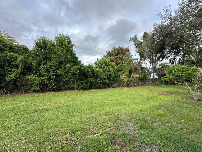 Building Photo - 2 Bedroom, 2.5 Bath Condo in Winter Park!