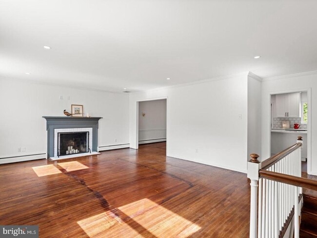 Building Photo - 1105 Waterloo Rd