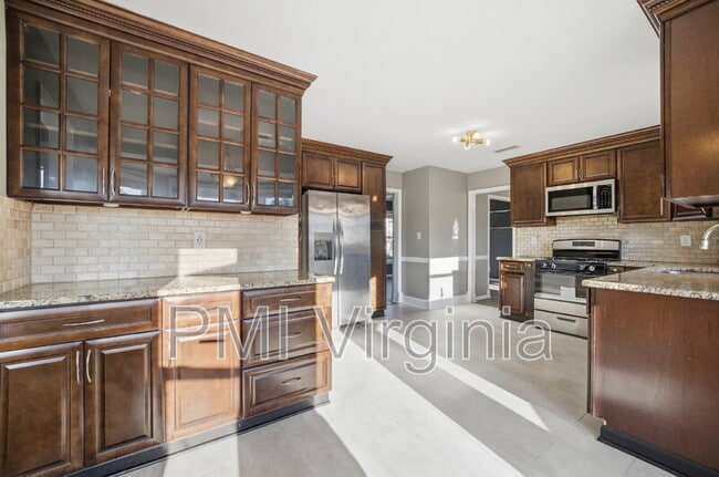 Building Photo - 4808 Boxford Rd