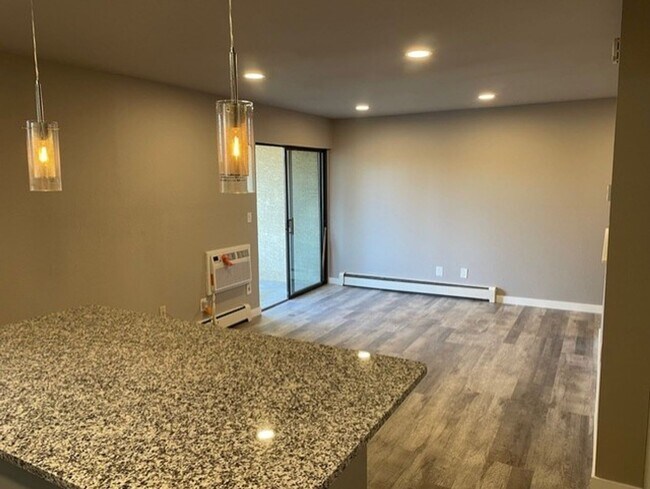 Building Photo - 3035 Oneal Pkwy