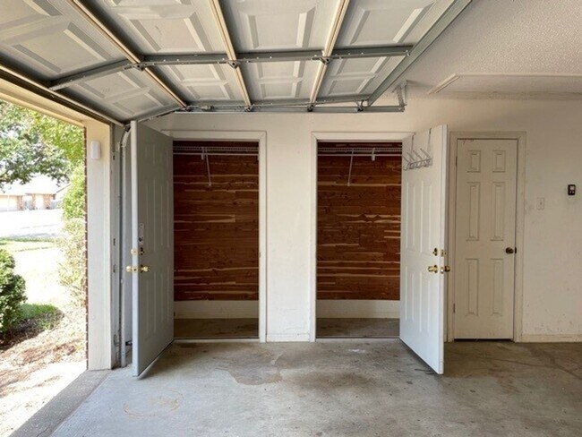 Building Photo - Available Now! No Pets! Beautiful 4 bed/2....