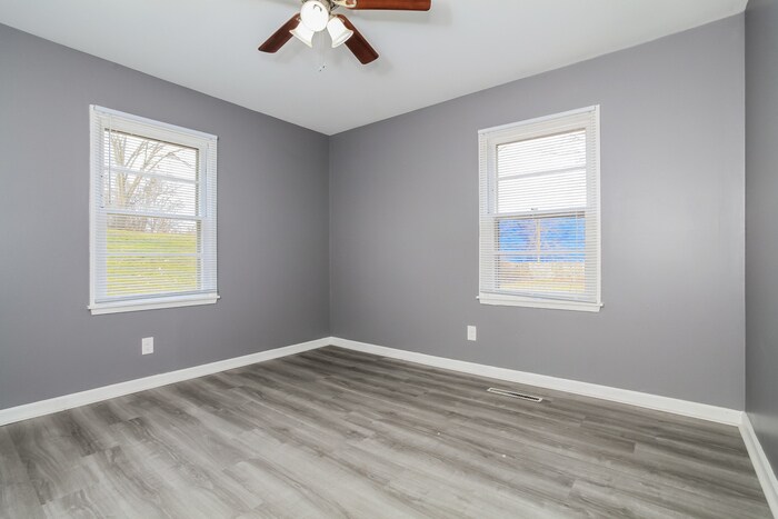 Building Photo - 4931 Fairfield Cir