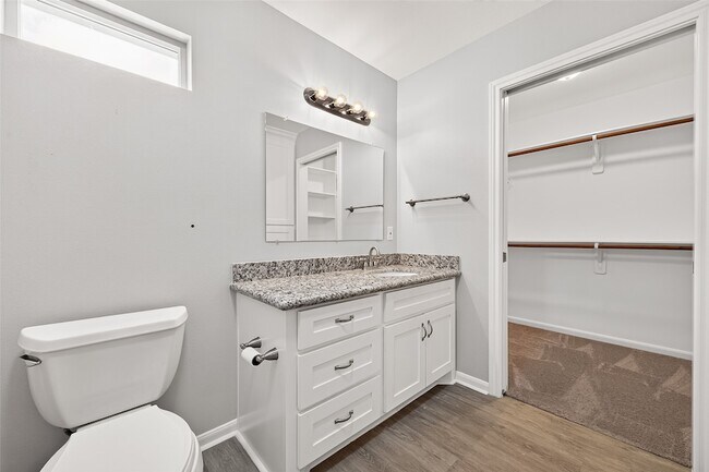 Building Photo - 1415 Kennewick Ct