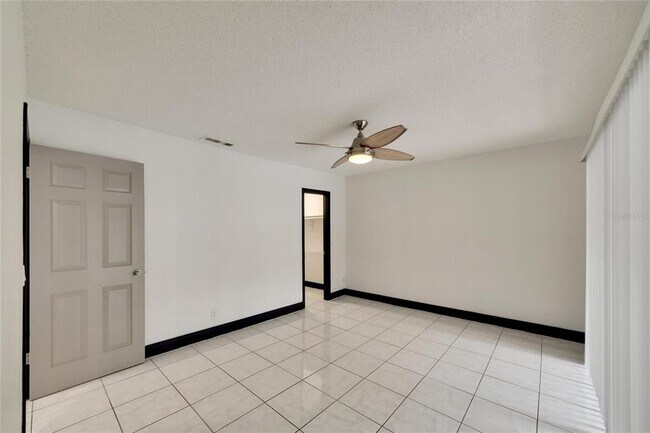 Building Photo - 6301 Newtown Cir