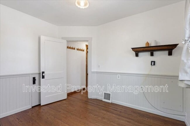 Building Photo - 3077 Benton St