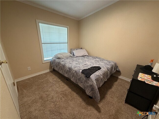 Building Photo - 1707 Pontotoc Trce