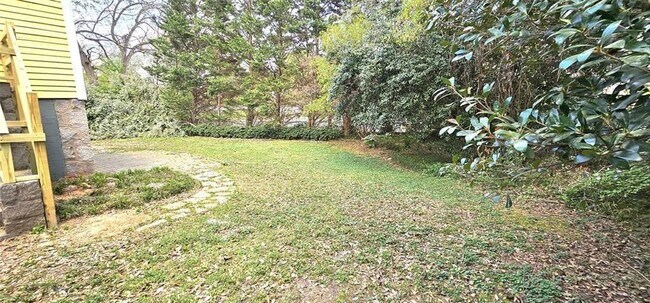 Building Photo - 1047 Ridge Ave