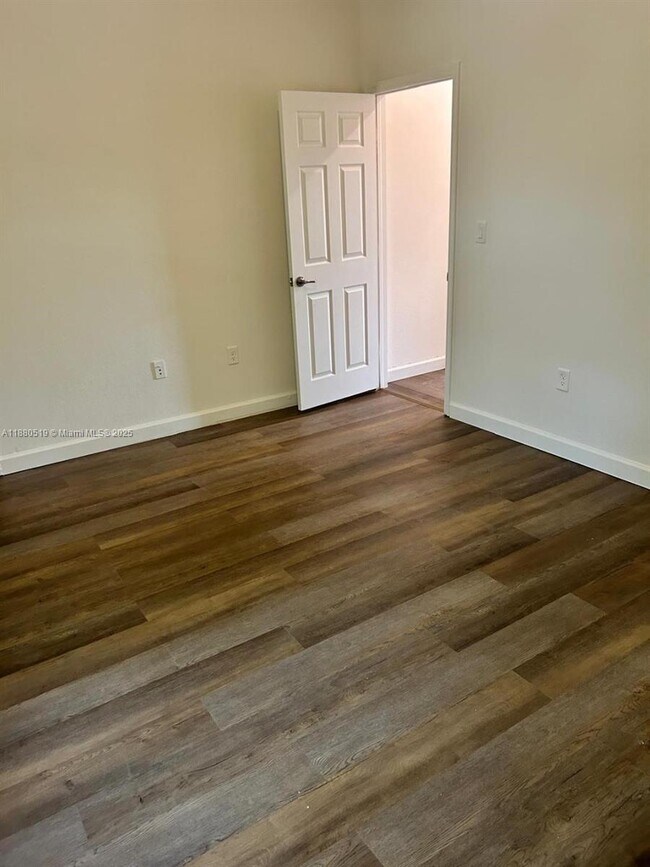 Building Photo - 9262 W 33rd Ln