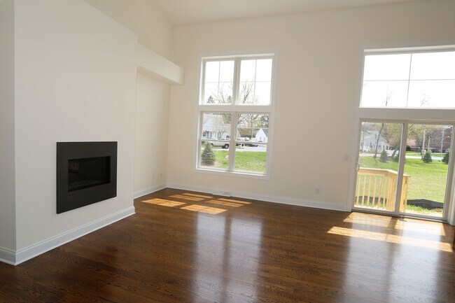 great room with firpeplace - 5 Mulberry Dr