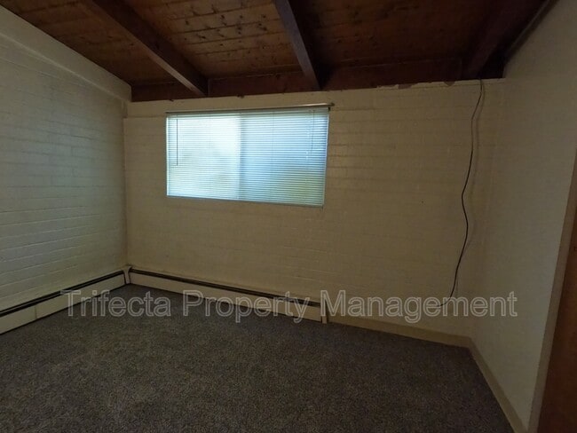 Building Photo - 610 Parker St