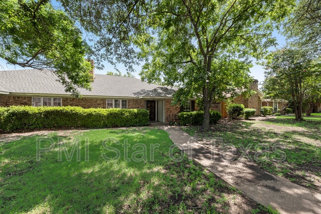 Building Photo - 2130 Teakwood Ln