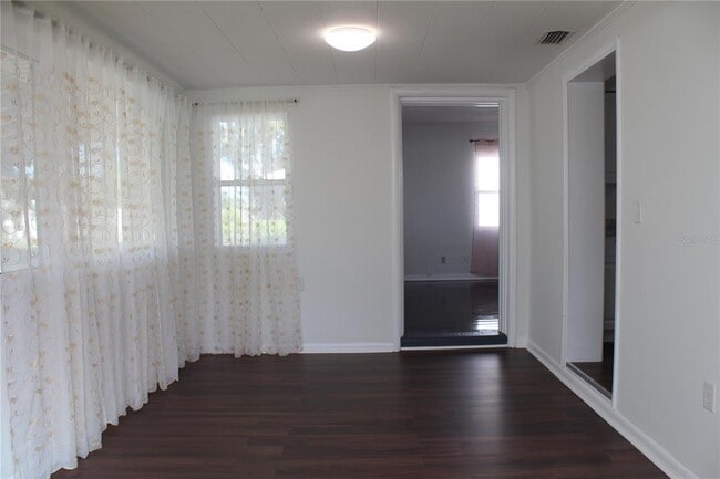 Building Photo - 515 Druid St