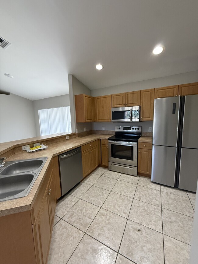 Building Photo - 3417 1st St SW