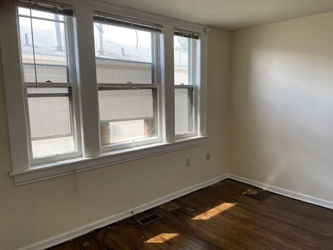 Building Photo - 2324 Orange Ave NW