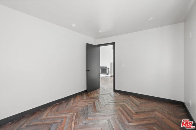 Building Photo - 21273 Entrada Rd