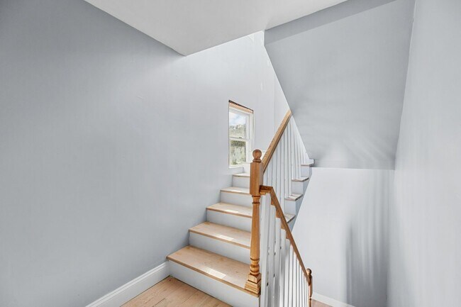 Building Photo - 382 Spring St