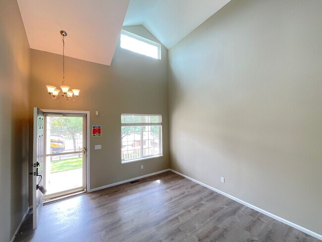 Building Photo - 7168 Prairie Wind Dr