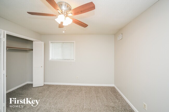 Building Photo - 2241 Chippingham Pl