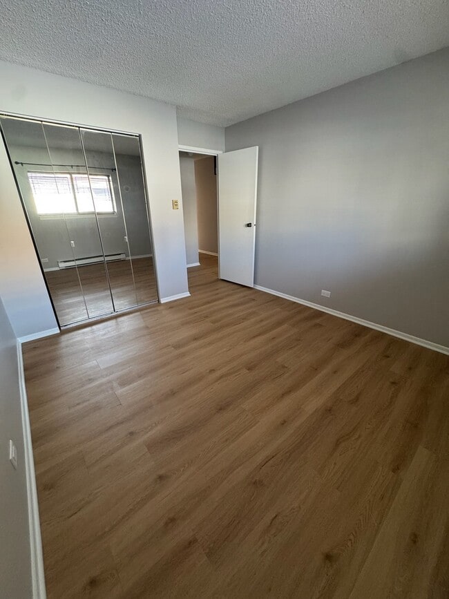 Building Photo - 234 Circle Ave