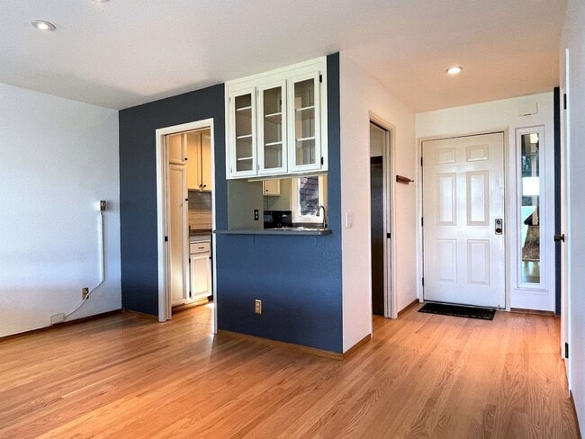 Building Photo - 515 Headlands Ct