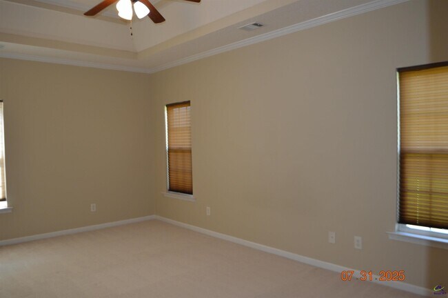Building Photo - 206 Arelia Dr