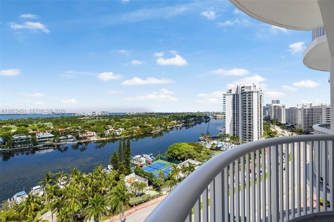 Building Photo - 5401 Collins Ave