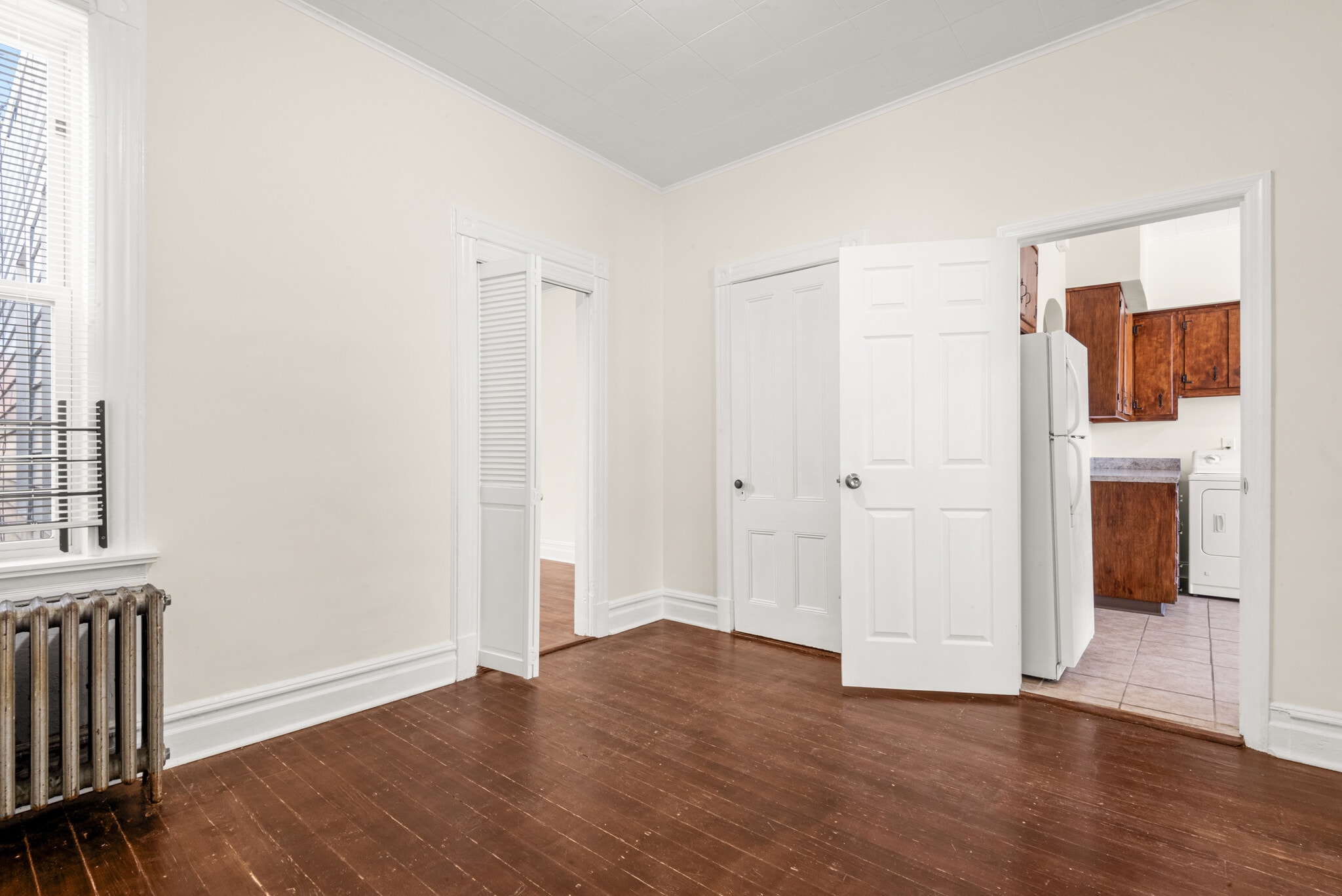 Building Photo - 711 6th St