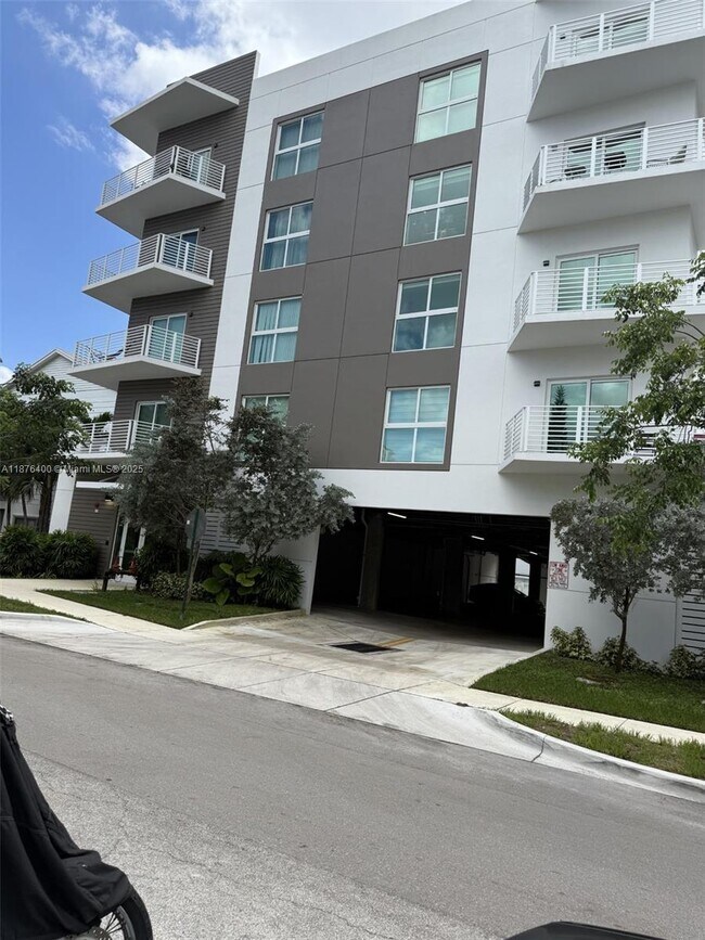 Primary Photo - 1938 Jackson St