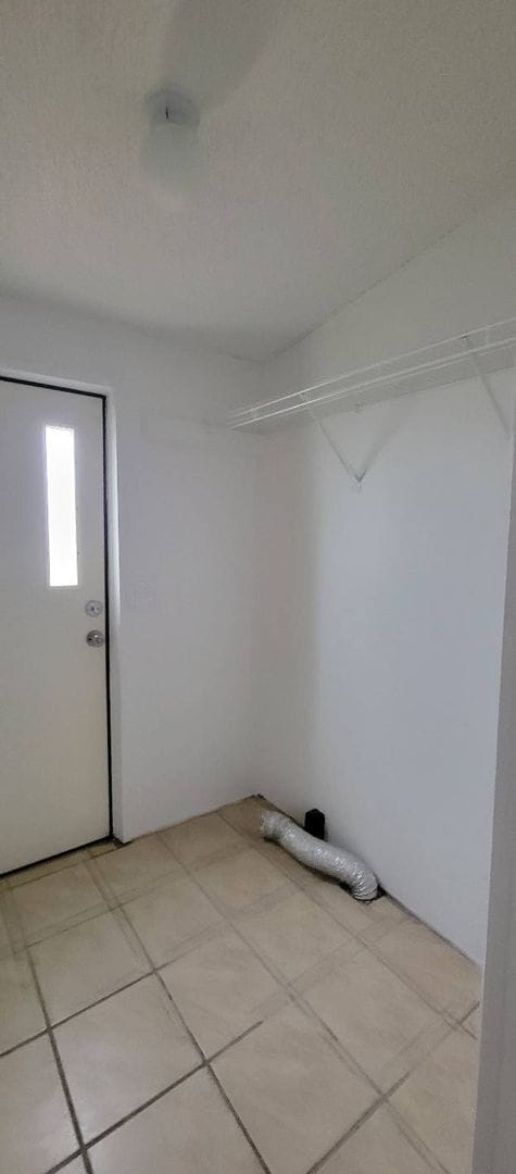 Building Photo - Ready to Move in