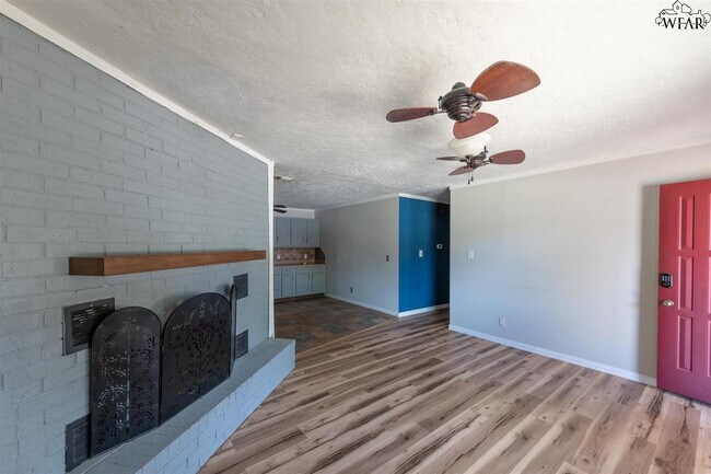 Building Photo - 4661 Briarwood Dr