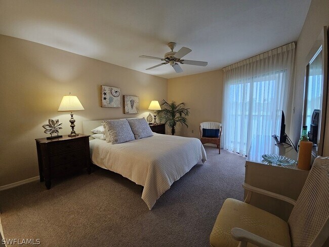 Building Photo - 460 Fox Haven Dr