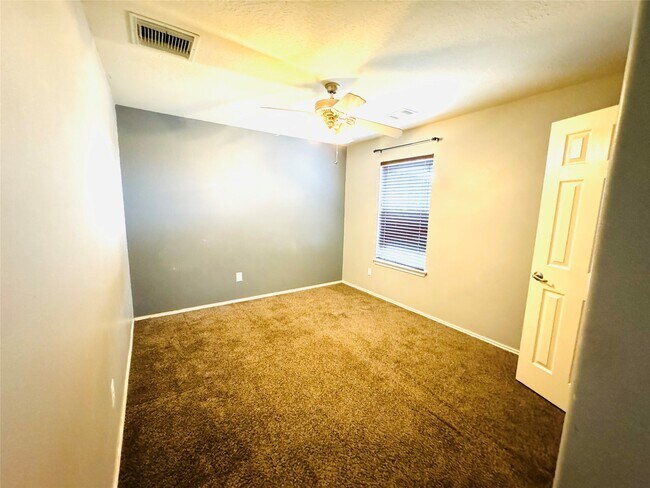 Building Photo - 12810 Gable Wind Mill Ln